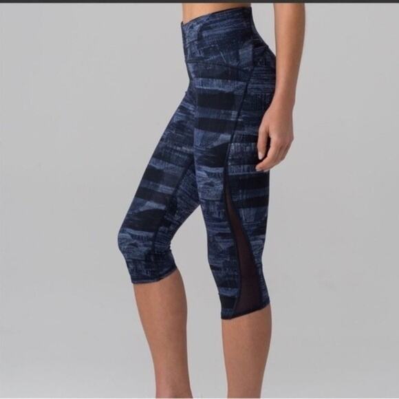 Lululemon Train Times Crop Leggings 17” Transition Multi Midnight Blue Size 4 - Picture 1 of 11